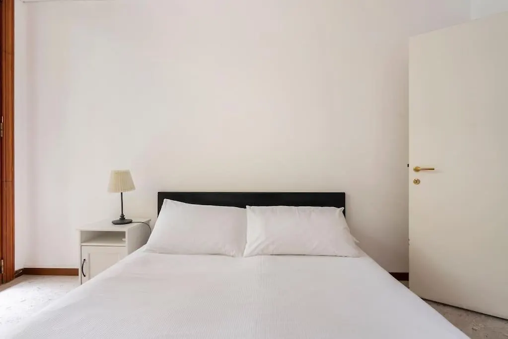 Quiet Apartment Arco Della Pace Milan