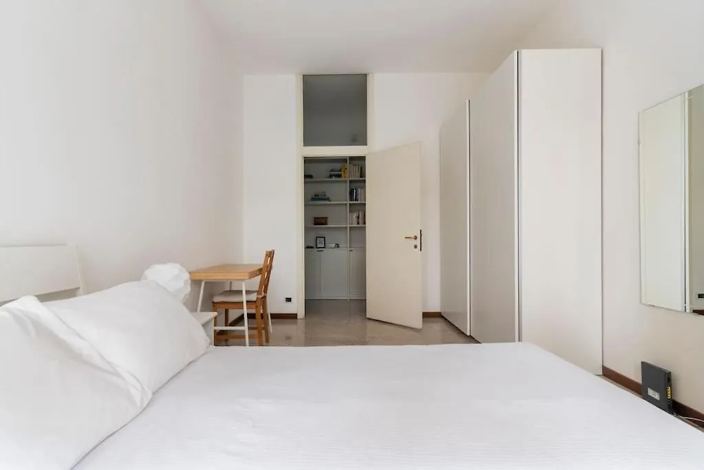 Quiet Apartment Arco Della Pace Milan