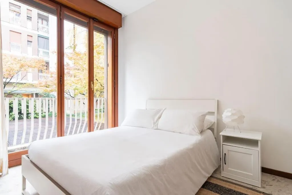 Quiet Apartment Arco Della Pace Milan